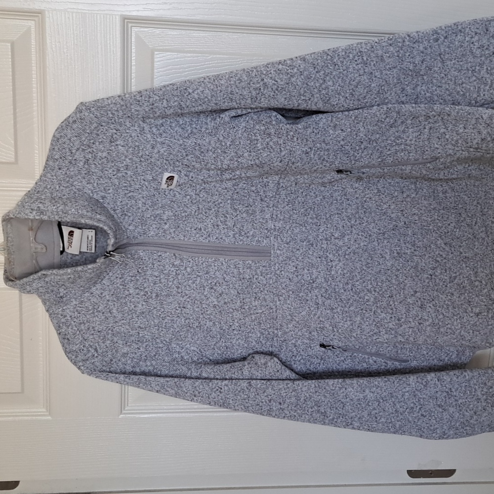 Northface Pullover Top - image 1